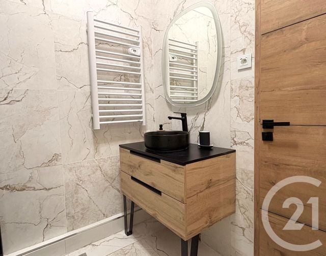 Appartement T1 à vendre - 1 pièce - 31.5 m2 - GRENOBLE - 38 - RHONE-ALPES - Century 21 Immobilier Du Palais