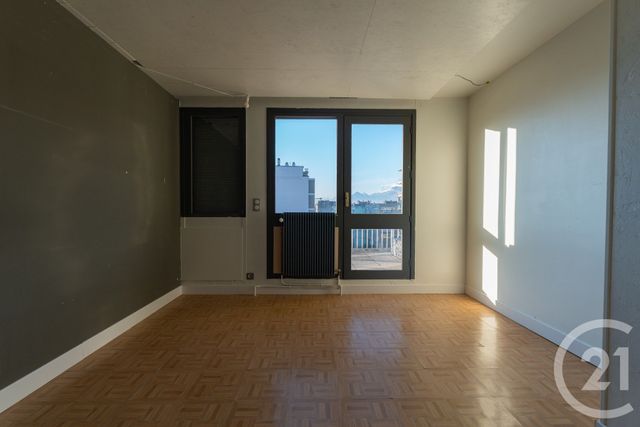 Appartement T5 à vendre - 4 pièces - 123.97 m2 - GRENOBLE - 38 - RHONE-ALPES - Century 21 Immobilier Du Palais