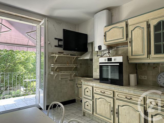 Appartement T2 à vendre - 2 pièces - 60.73 m2 - FONTAINE - 38 - RHONE-ALPES - Century 21 Immobilier Du Palais