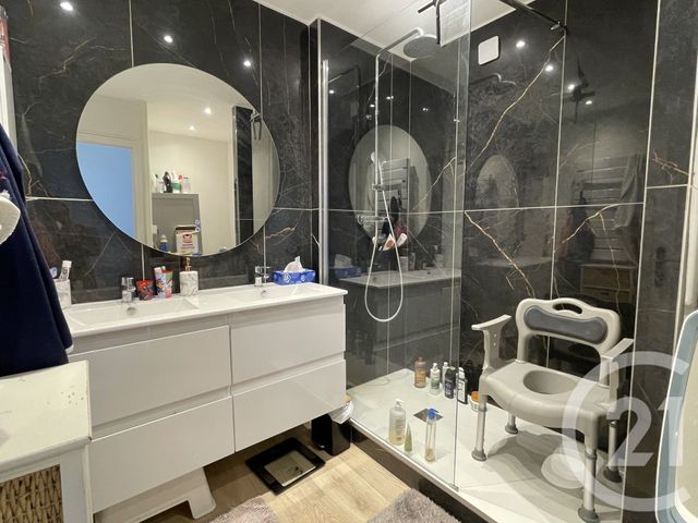 Appartement F4 à vendre - 4 pièces - 95.38 m2 - LE PONT DE CLAIX - 38 - RHONE-ALPES - Century 21 Immobilier Du Palais