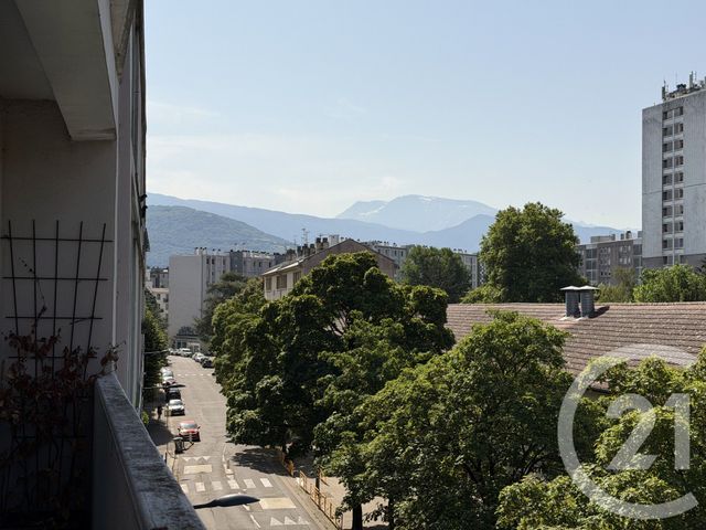 Appartement T3 à vendre - 3 pièces - 43.04 m2 - GRENOBLE - 38 - RHONE-ALPES - Century 21 Immobilier Du Palais