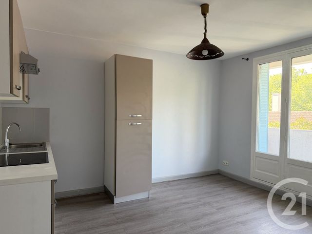 Appartement T3 à vendre - 3 pièces - 43.04 m2 - GRENOBLE - 38 - RHONE-ALPES - Century 21 Immobilier Du Palais