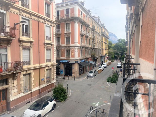 Appartement T3 à vendre - 4 pièces - 60.79 m2 - GRENOBLE - 38 - RHONE-ALPES - Century 21 Immobilier Du Palais