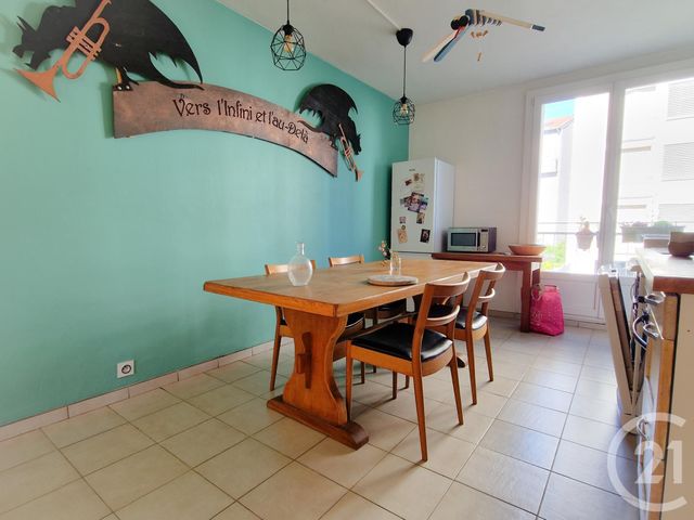 Appartement T3 à vendre - 3 pièces - 72.66 m2 - GRENOBLE - 38 - RHONE-ALPES - Century 21 Immobilier Du Palais