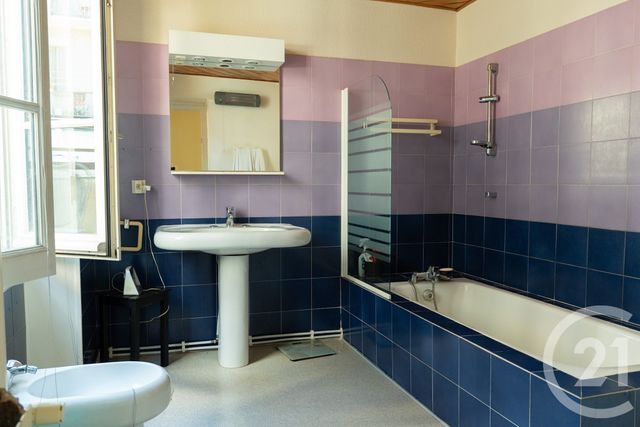 Appartement T4 à vendre - 4 pièces - 133.29 m2 - GRENOBLE - 38 - RHONE-ALPES - Century 21 Immobilier Du Palais