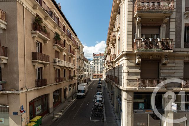 Appartement T4 à vendre - 4 pièces - 133.29 m2 - GRENOBLE - 38 - RHONE-ALPES - Century 21 Immobilier Du Palais