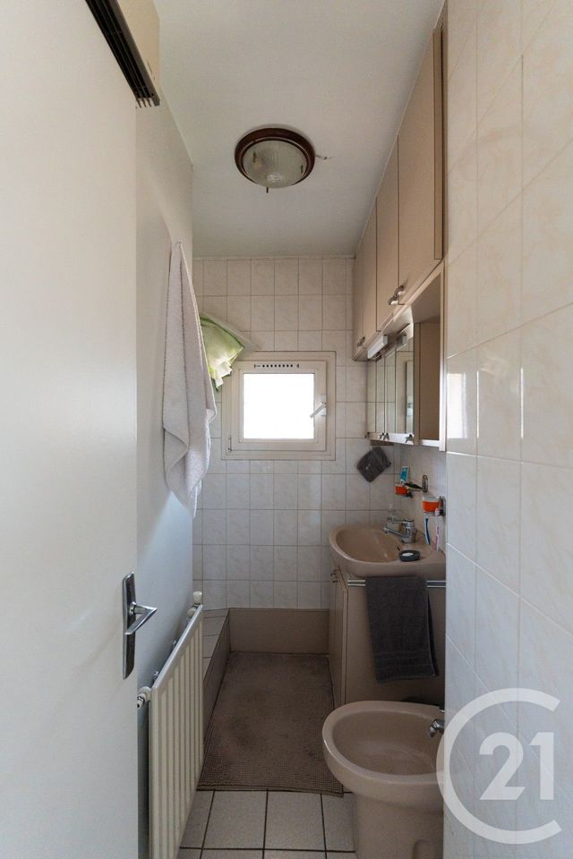 Appartement T3 à vendre - 3 pièces - 57.84 m2 - GRENOBLE - 38 - RHONE-ALPES - Century 21 Immobilier Du Palais