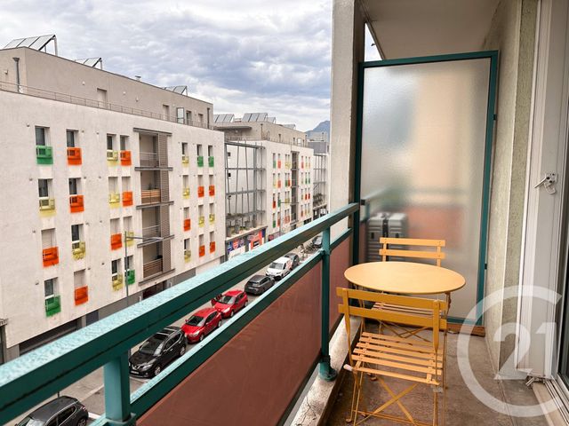 Appartement Studio à vendre - 1 pièce - 18.0 m2 - GRENOBLE - 38 - RHONE-ALPES - Century 21 Immobilier Du Palais