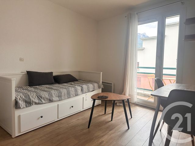 Appartement Studio à vendre - 1 pièce - 18.0 m2 - GRENOBLE - 38 - RHONE-ALPES - Century 21 Immobilier Du Palais