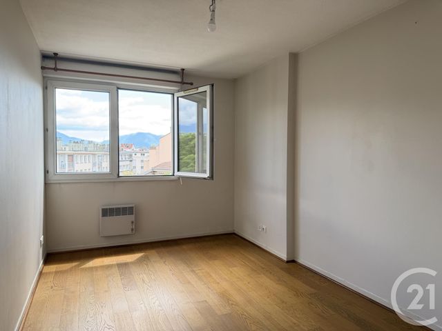 Appartement T4 à vendre - 4 pièces - 85.0 m2 - GRENOBLE - 38 - RHONE-ALPES - Century 21 Immobilier Du Palais