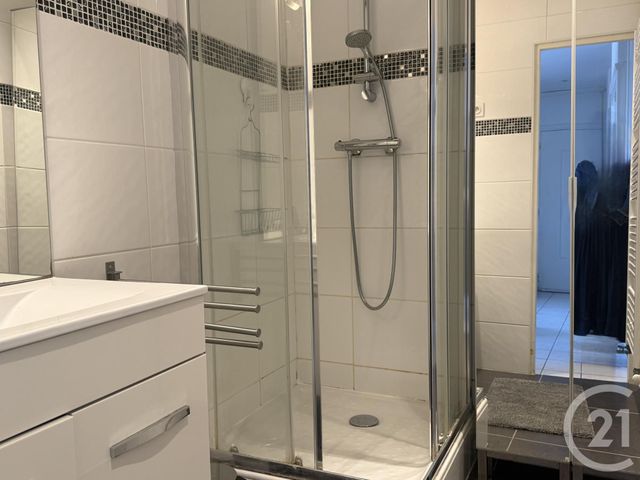 Appartement T3 à vendre - 3 pièces - 61.32 m2 - GRENOBLE - 38 - RHONE-ALPES - Century 21 Immobilier Du Palais
