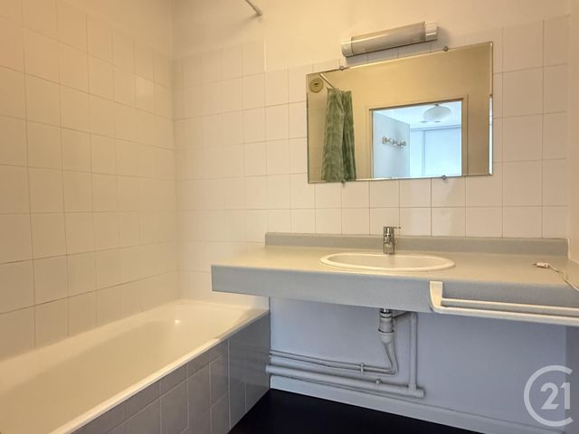 Appartement T2 à vendre - 2 pièces - 51.78 m2 - GRENOBLE - 38 - RHONE-ALPES - Century 21 Immobilier Du Palais
