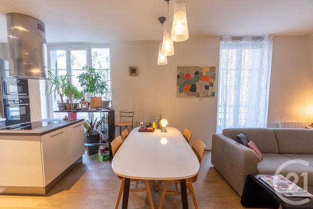 Appartement T3 à vendre - 3 pièces - 71.0 m2 - GRENOBLE - 38 - RHONE-ALPES - Century 21 Immobilier Du Palais
