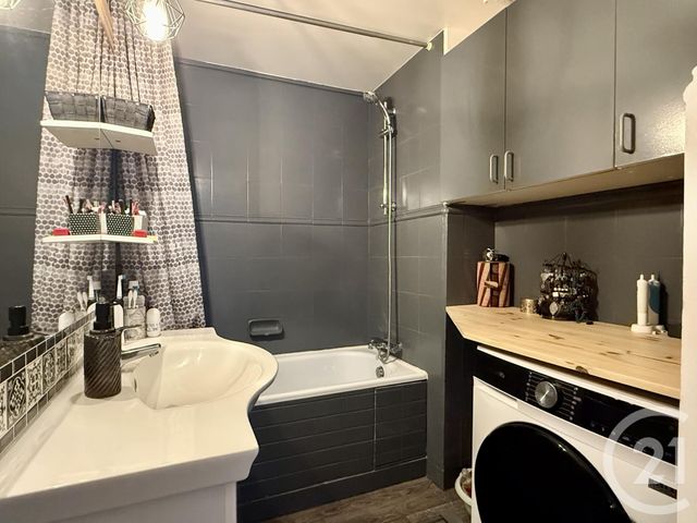 Appartement T3 à vendre - 3 pièces - 76.5 m2 - GRENOBLE - 38 - RHONE-ALPES - Century 21 Immobilier Du Palais