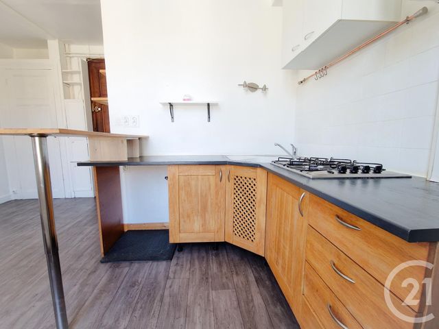 Appartement T2 à vendre - 2 pièces - 29.4 m2 - GRENOBLE - 38 - RHONE-ALPES - Century 21 Immobilier Du Palais