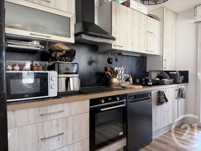 Appartement T3 à vendre - 3 pièces - 63.59 m2 - FONTANIL CORNILLON - 38 - RHONE-ALPES - Century 21 Immobilier Du Palais
