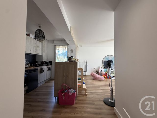 Appartement T3 à vendre - 3 pièces - 63.59 m2 - FONTANIL CORNILLON - 38 - RHONE-ALPES - Century 21 Immobilier Du Palais