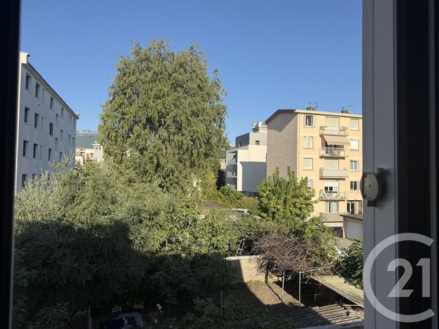 Appartement Studio à vendre - 1 pièce - 18.44 m2 - GRENOBLE - 38 - RHONE-ALPES - Century 21 Immobilier Du Palais