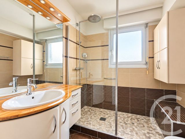 Appartement T4 à vendre - 4 pièces - 102.2 m2 - GRENOBLE - 38 - RHONE-ALPES - Century 21 Immobilier Du Palais