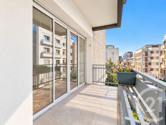 Appartement T4 à vendre - 4 pièces - 102.2 m2 - GRENOBLE - 38 - RHONE-ALPES - Century 21 Immobilier Du Palais