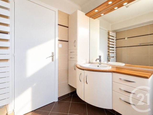 Appartement T4 à vendre - 4 pièces - 102.2 m2 - GRENOBLE - 38 - RHONE-ALPES - Century 21 Immobilier Du Palais