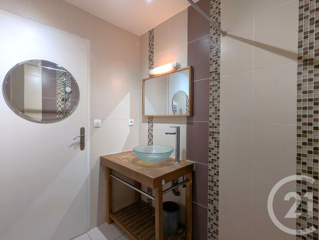 Appartement T2 à vendre - 2 pièces - 44.98 m2 - GRENOBLE - 38 - RHONE-ALPES - Century 21 Immobilier Du Palais