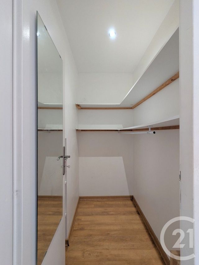 Appartement T2 à vendre - 2 pièces - 44.98 m2 - GRENOBLE - 38 - RHONE-ALPES - Century 21 Immobilier Du Palais