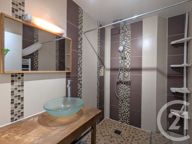 Appartement T2 à vendre - 2 pièces - 44.98 m2 - GRENOBLE - 38 - RHONE-ALPES - Century 21 Immobilier Du Palais