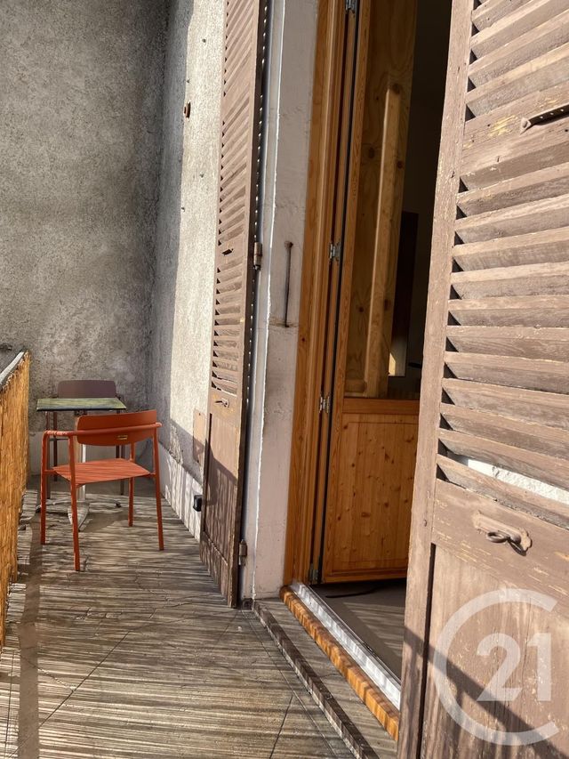 Appartement F2 à louer - 2 pièces - 70.21 m2 - VOIRON - 38 - RHONE-ALPES - Century 21 Immobilier Du Palais